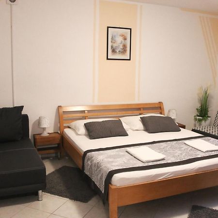 Apartments Gavric Trogir Bagian luar foto