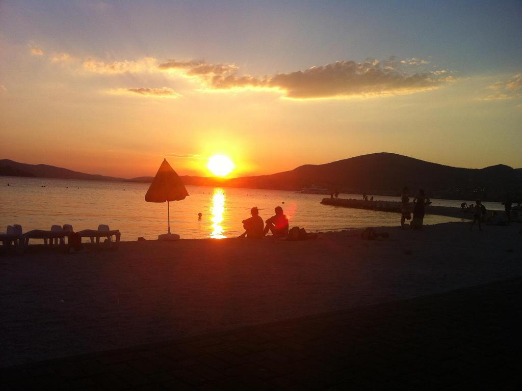 Apartments Gavric Trogir Bagian luar foto